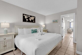 2001 S Ocean Blvd in Myrtle Beach, SC - Building Photo - Building Photo