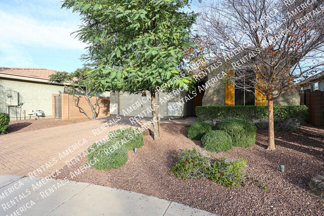 property at 2616 W Perola Dr