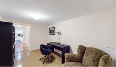 40 Possum Rd-Unit -Lower in Weston, MA - Foto de edificio - Building Photo