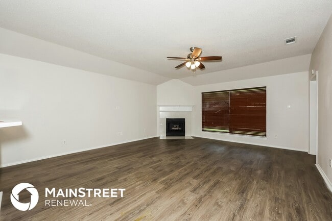 922 Kim Ln in Mesquite, TX - Foto de edificio - Building Photo