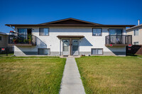 4315 75 St NW in Calgary, AB - Building Photo - Building Photo