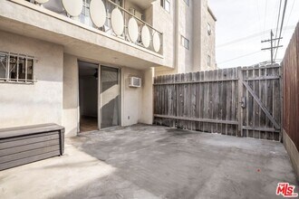 4255 5th St in Los Angeles, CA - Building Photo - Building Photo