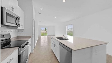 17511 Monte Isola Wy in North Fort Myers, FL - Building Photo - Building Photo