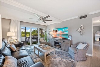 330 Kon Tiki Dr in Naples, FL - Building Photo - Building Photo