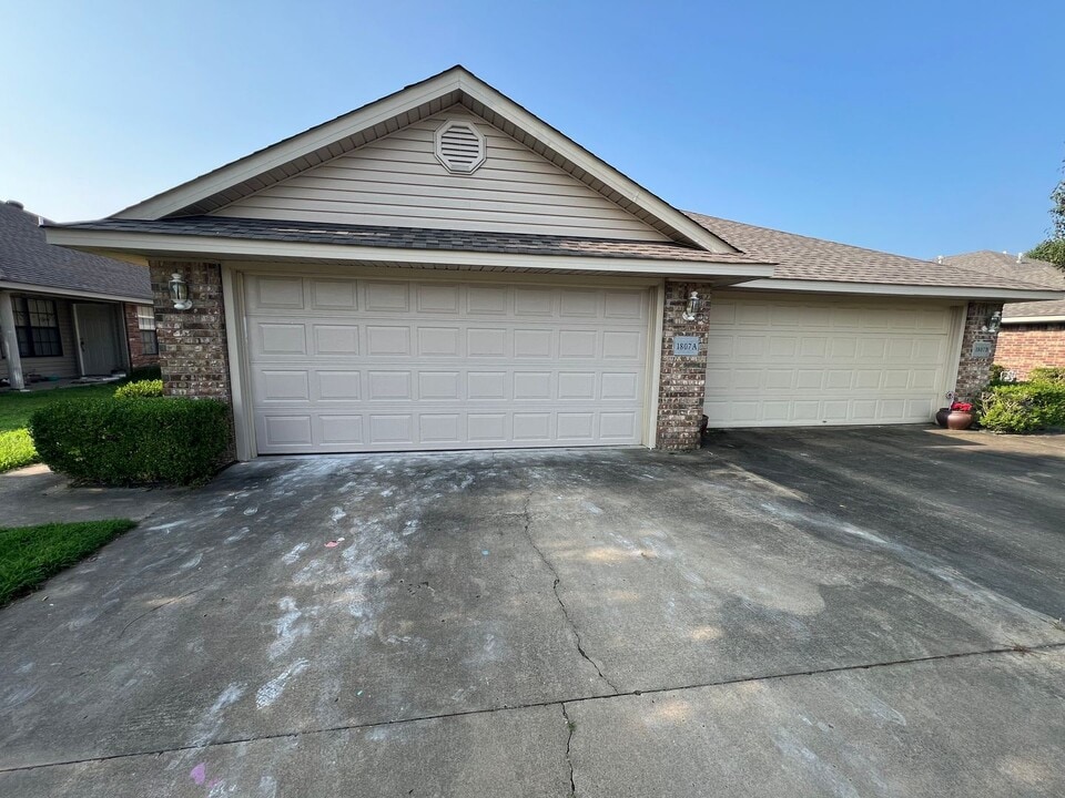 1807 Ingalls Ln in Alma, AR - Building Photo