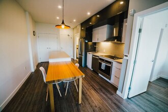 835 Sterling Lyon Pkwy in Winnipeg, MB - Building Photo - Building Photo