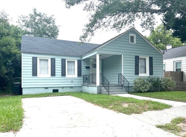 property at 1416 E 33rd St