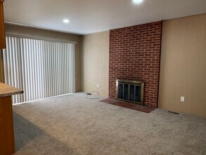 35328 Lucinda Dr in Clinton Township, MI - Building Photo - Building Photo