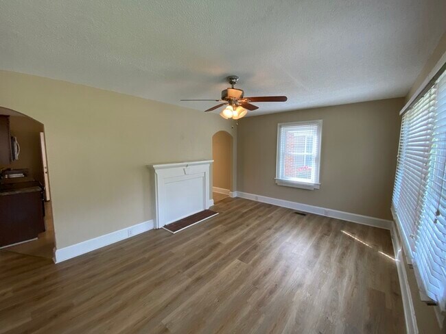404 S Queen St in Windsor, NC - Building Photo - Building Photo