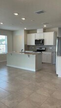 3525 Treetop St in DeLand, FL - Building Photo - Building Photo