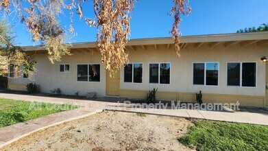 78725 Avenida La Fonda in La Quinta, CA - Building Photo - Building Photo