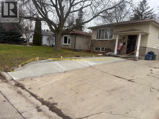 157 Pinedale Dr in Kitchener, ON - Building Photo - Building Photo