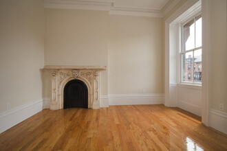 658 Massachusetts Ave, Unit 3 in Boston, MA - Building Photo - Building Photo