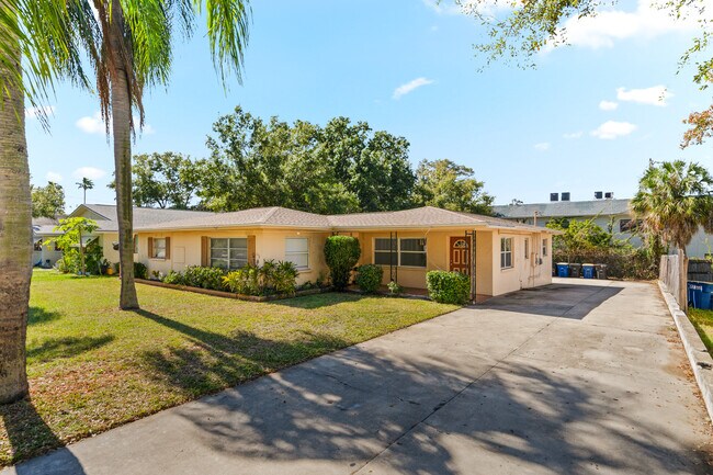 22 N Hillcrest Ave in Clearwater, FL - Building Photo - Building Photo