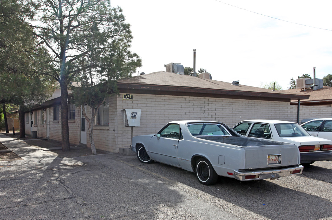 520-524 Madeira Dr SE in Albuquerque, NM - Building Photo