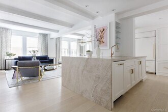 433 W 34th St. in New York, NY - Building Photo - Building Photo