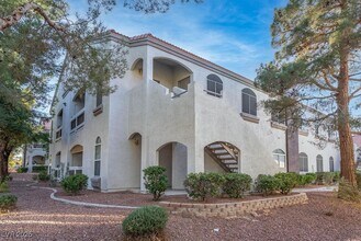 700 Carnegie St in Henderson, NV - Building Photo - Building Photo