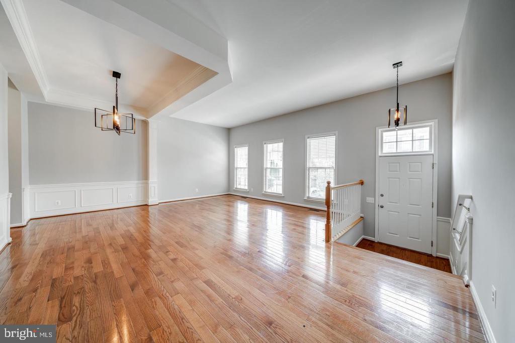 6138 Manchester Park Cir in Alexandria, VA - Building Photo