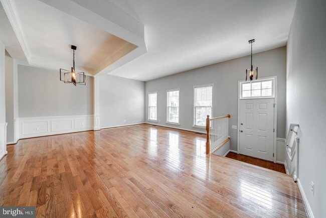 property at 6138 Manchester Park Cir