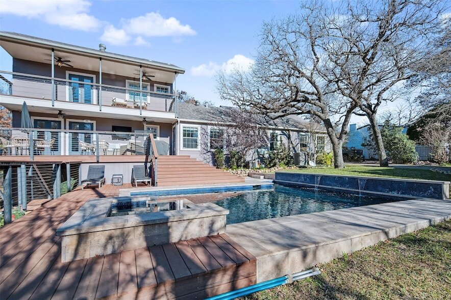 2100 Daisy Ln in Fort Worth, TX - Building Photo