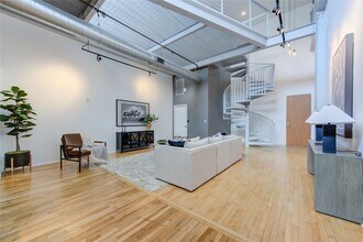 1312 Live Oak St in Houston, TX - Building Photo - Building Photo