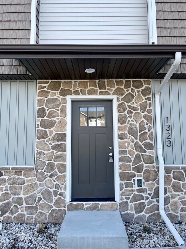1323 Boston Ct in Idaho Falls, ID - Building Photo - Building Photo