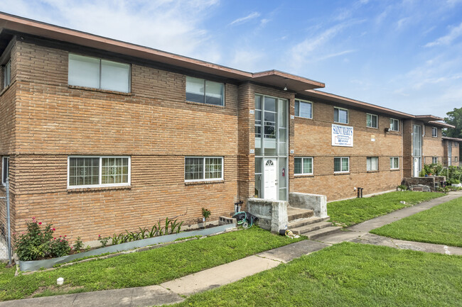 8001 South Loop E in Houston, TX - Foto de edificio - Building Photo