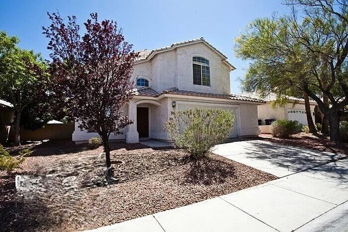 8429 Bay Crest Dr in Las Vegas, NV - Building Photo