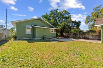 1010 E Lake Ave in Tampa, FL - Building Photo - Building Photo