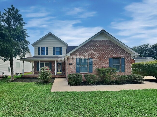 property at 2140 Aberdeen Cir