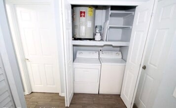 5460 decatur st in Orlando, FL - Foto de edificio - Building Photo