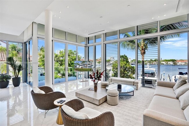 property at 3750 Yacht Club Dr