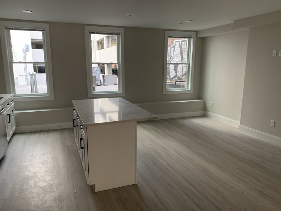 222 Tremont St, Unit 1 in Boston, MA - Building Photo