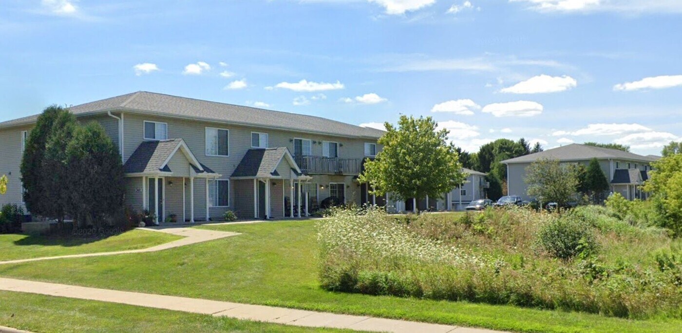 3428 Midvale Dr in Janesville, WI - Building Photo