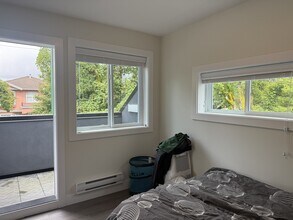 2040 E 47th Ave in Vancouver, BC - Building Photo - Building Photo