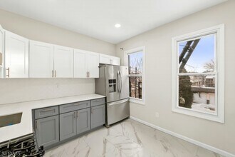 335 Boulevard in Passaic, NJ - Building Photo - Building Photo