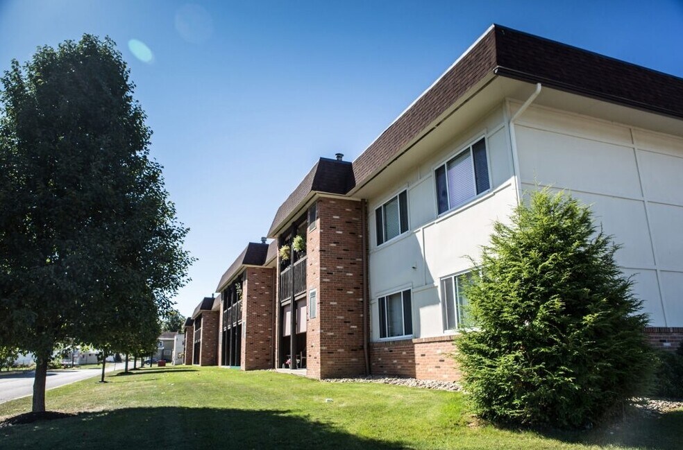 Maple Hollow Townhouses Apartments Duncansville, PA Apartments For Rent