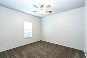 12005 Englewood Ave in Lubbock, TX - Building Photo - Building Photo
