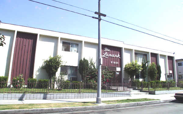 Lanark Garden in Canoga Park, CA - Building Photo - Building Photo