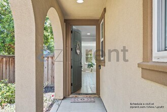 6899 Alamilla Dr in Dublin, CA - Building Photo - Building Photo