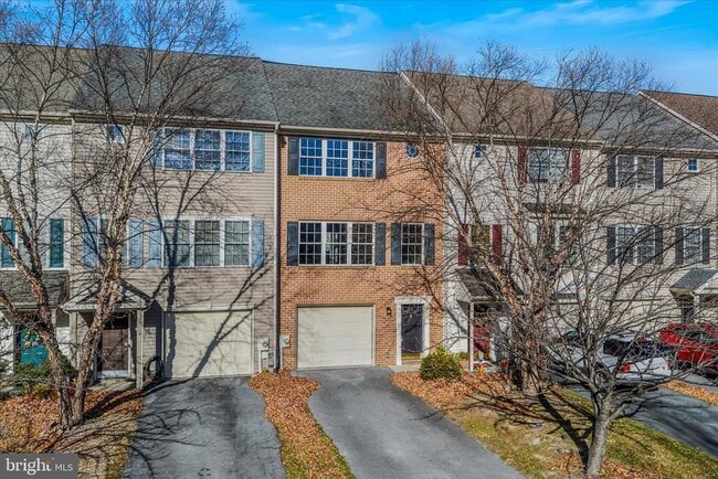 property at 27 Fiser Ln