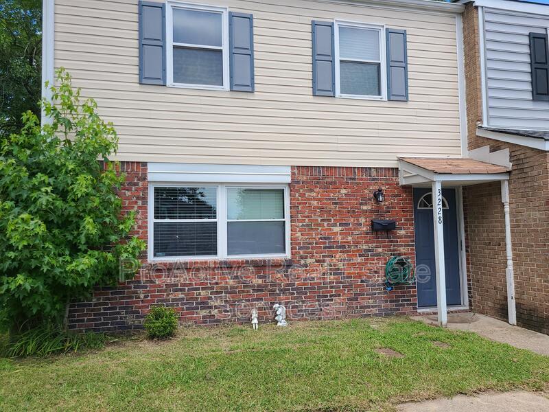 3228 Dunnbury Ct in Virginia Beach, VA - Foto de edificio