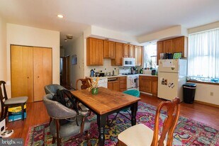 739 S 20th St in Philadelphia, PA - Building Photo