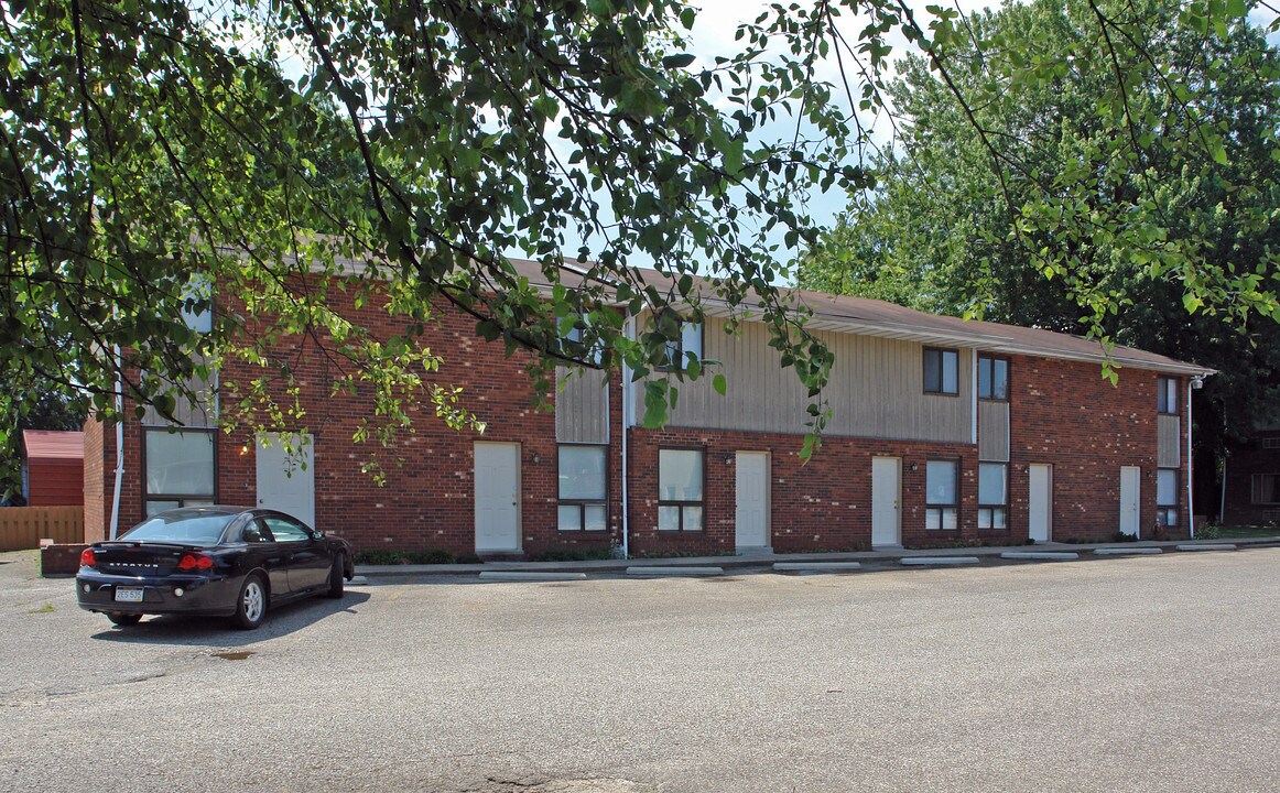 1210-1212 Main Ave in Nitro, WV - Foto de edificio