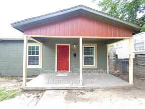 5321 Locke Ave in Fort Worth, TX - Building Photo - Building Photo