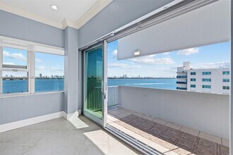 7545 E Treasure Dr, Unit 10H in North Bay Village, FL - Building Photo - Building Photo