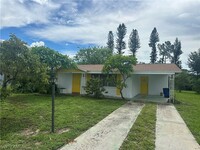 20 Massachusetts Rd in Lehigh Acres, FL - Building Photo - Building Photo