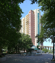 Plaza Tower in Tallahassee, FL - Building Photo - Building Photo