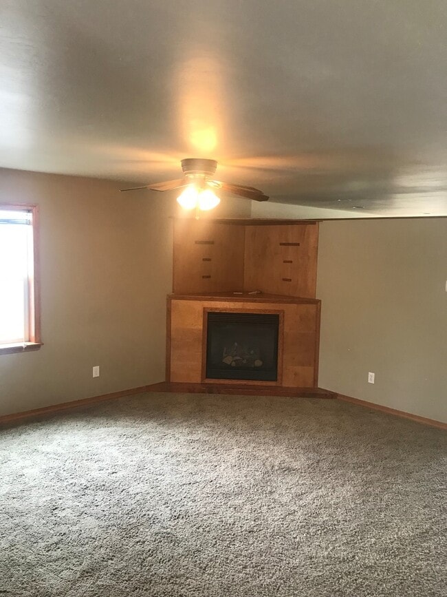 489 Woodman Dr in Belgrade, MT - Building Photo - Building Photo