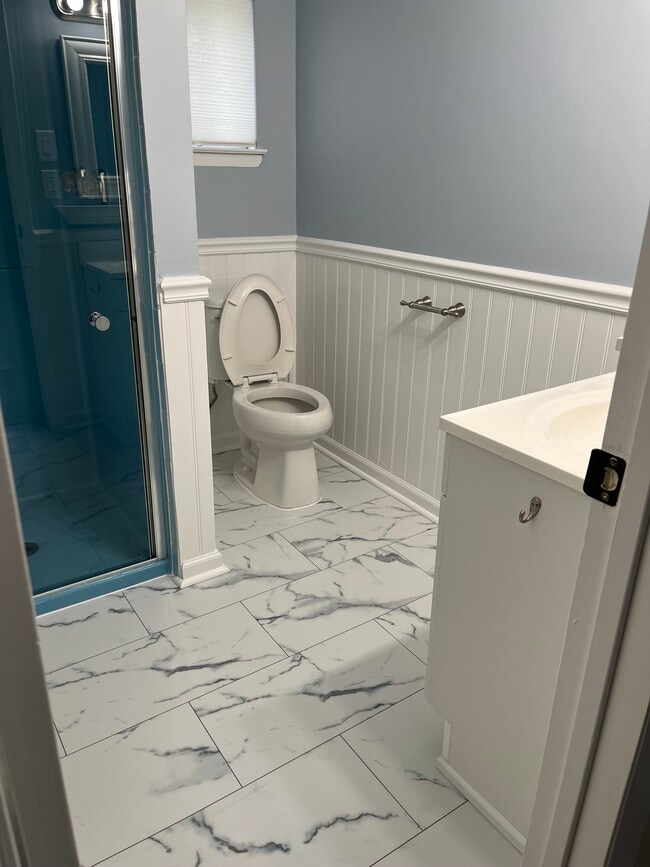 5 Conde Ln in Massapequa Park, NY - Building Photo - Building Photo